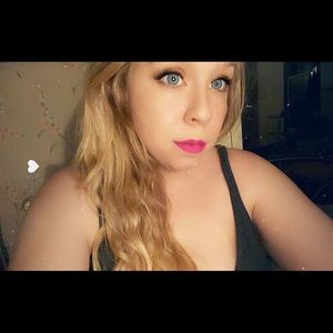 Meet your Posher, Cierra